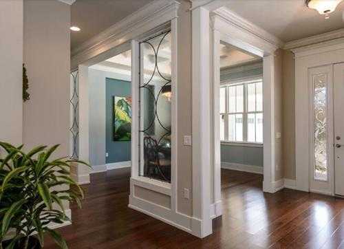 进门玄关风水三见三不见,特别是摆放装饰品,弄不好要破财!