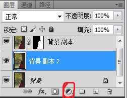 Photoshop将昏暗的树林人物图片增加暖暖的秋意效果